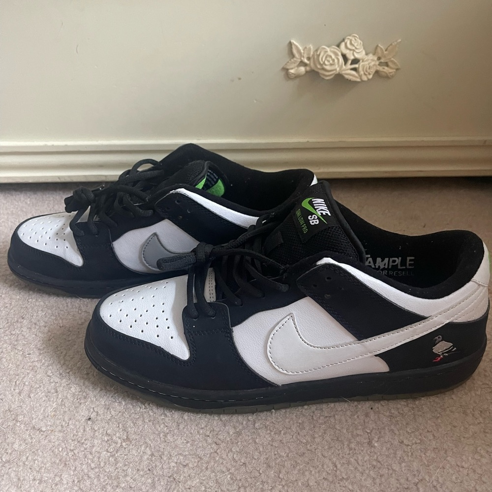 Jeff Staple x Dunk low SB